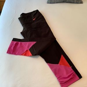 Nike cropped tights